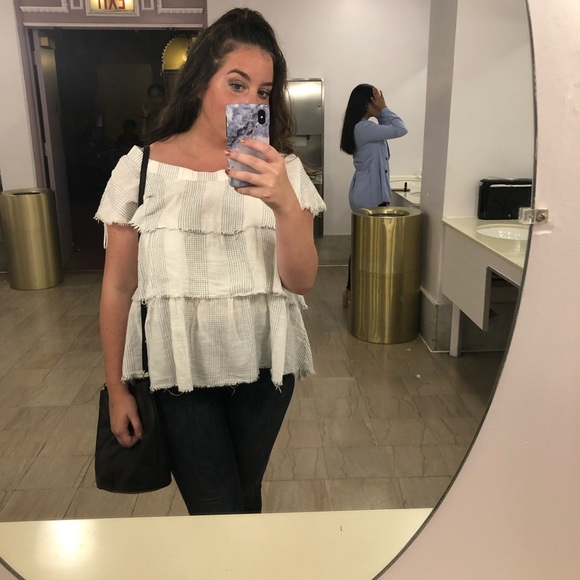 Meet your Posher, KT - Picture 2 of 4